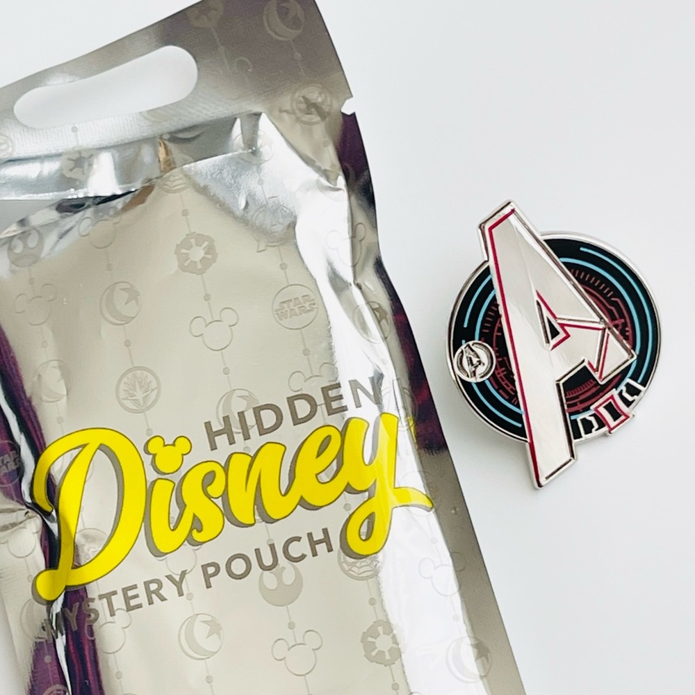 2023 Disney Hidden Mickey Blackwidow Marvel Avengers Pin